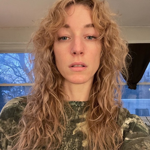 Meet your Posher, Shannon - Picture 1 of 1